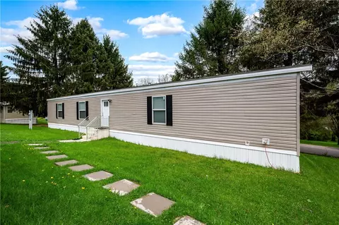 215 Baxter Ln, Butler, PA 16001