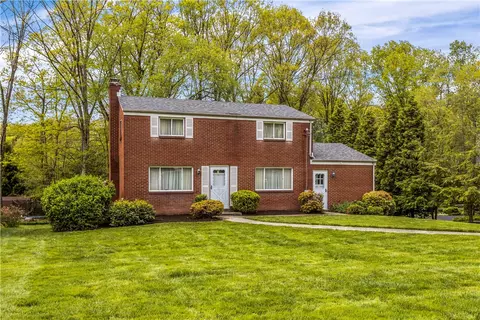 677 Olive St, Pittsburgh, PA 15237