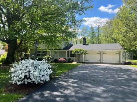 2933 Trail 3, New Castle, PA 16105