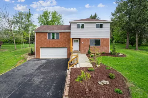 81 Old Farm Rd, Canonsburg, PA 15317