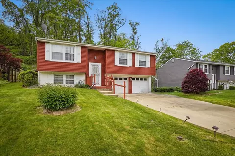 945 Key West Dr, Pittsburgh, PA 15239