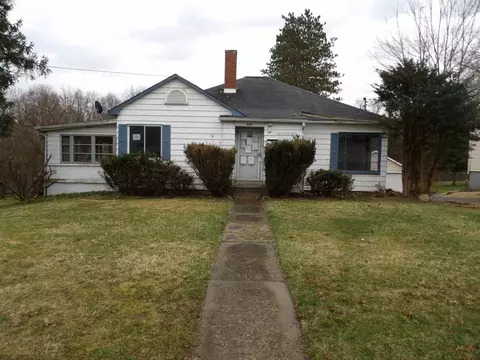 446 E Beaver St, Mercer, PA 16137