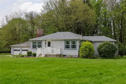 1069 N Keel Ridge Rd, Hermitage, PA 16148