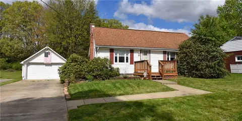 324 Fairmont, Hermitage, PA 16148