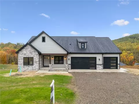 5009 Linwood Ct, Latrobe, PA 15650