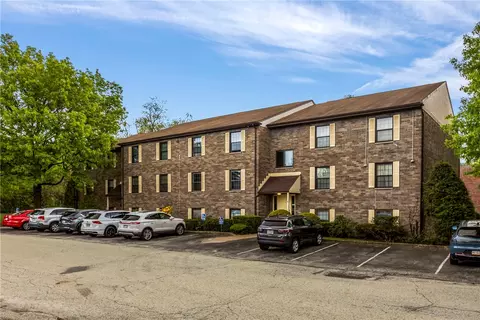 7501 Penn Bridge Ct, Pittsburgh, PA 15221