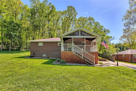 1757 Mount Pleasant Rd, Greensburg, PA 15601