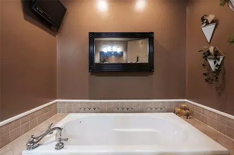 Bath - 1320 3rd St, Clairton, PA 15025 photo 1 of 3
