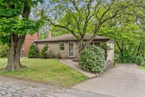 943 Rita Dr, Pittsburgh, PA 15221