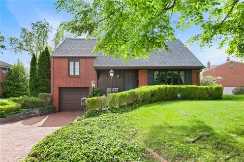 216 Fernledge Dr, New Kensington, PA 15068