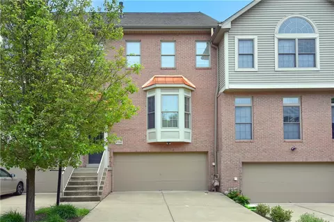 1704 Waterleaf Dr, Sewickley, PA 15143