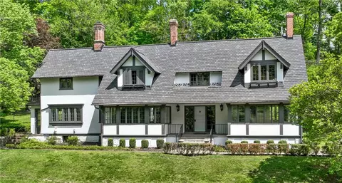 156 Country Club Rd, Sewickley, PA 15143