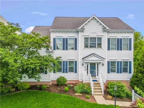 1031 Greenfield Dr, Canonsburg, PA 15317
