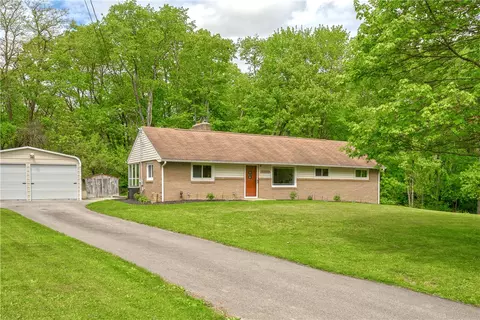 102 Landwood Ln, Freedom, PA 15042