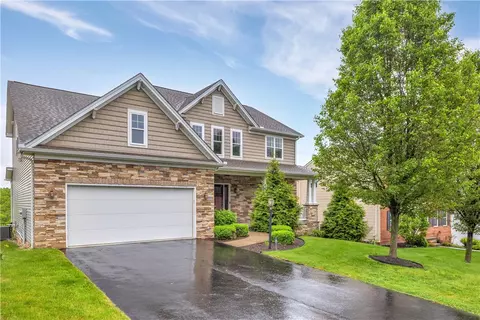 119 Buckingham Dr, Pittsburgh, PA 15237