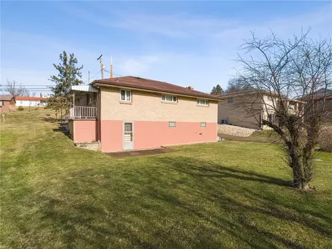 741 Whitehead Ln, North Huntingdon, PA 15642 photo 23