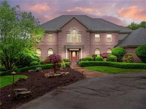 7008 Fair Oaks Dr, Export, PA 15632