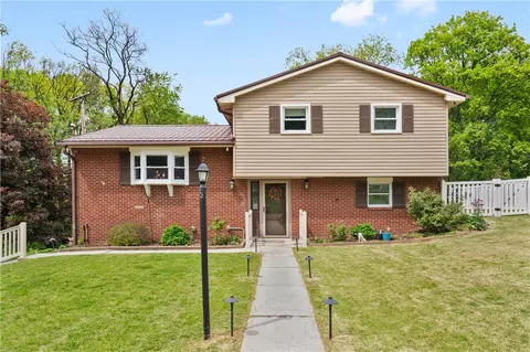 147 Edgewood Dr, Beaver, PA 15009