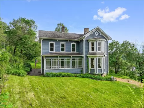 1002 E Main St, West Newton, PA 15089