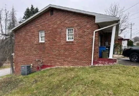 960 Main St, Irwin, PA 15642 photo 4