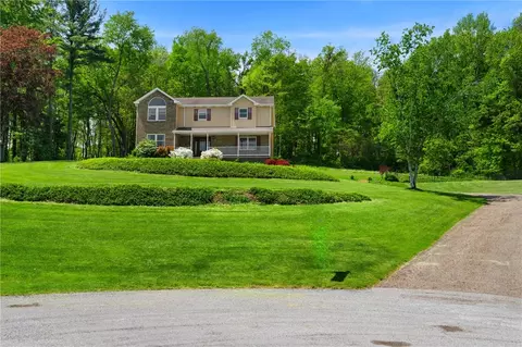 120 Rolling Mills Dr, Valencia, PA 16059