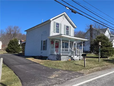 115 Robinson St, Robinson, PA 15949