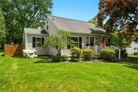 1702 Carlisle St, New Castle, PA 16105