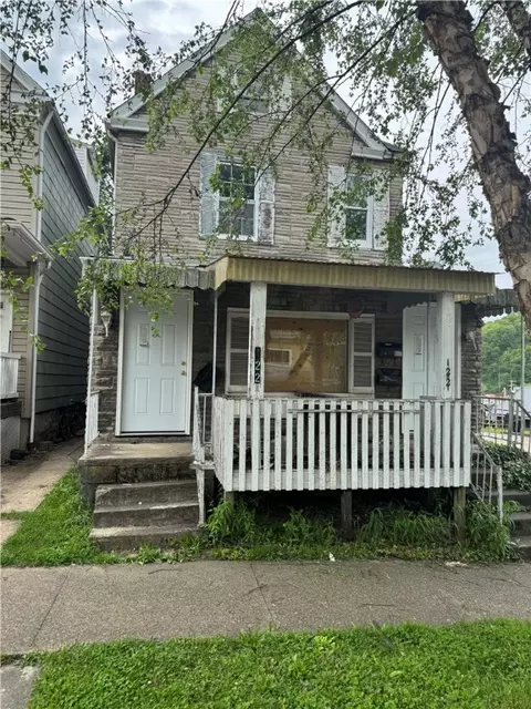 122 Sumner Ave, Vandergrift, PA 15690