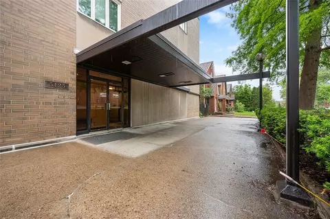 5425 5th Ave #106, Pittsburgh, PA 15232