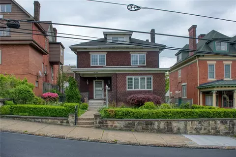 450 2nd St, Braddock, PA 15104