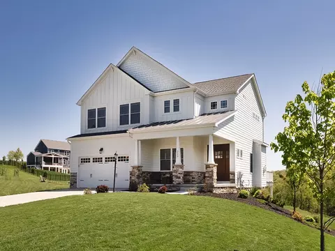 223 Hickory Ln, Mars, PA 16046