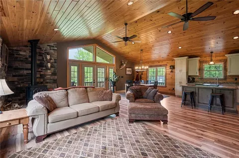Living - 7191 Loleta Rd, Sigel, PA 15860 photo 3 of 3
