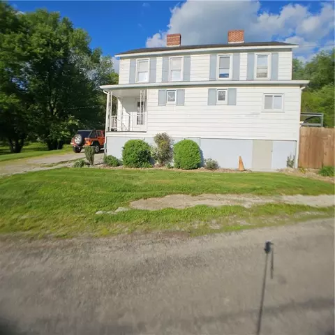 1517 Fifth Cross St, Masontown, PA 15461