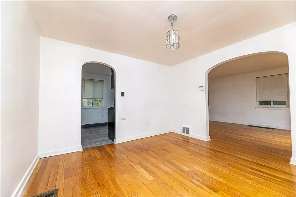 Living - 531 Beulah Rd, Pittsburgh, PA 15235 photo 3 of 3