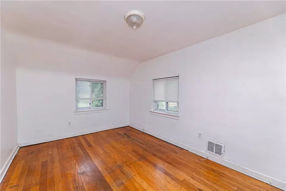 Bedroom - 531 Beulah Rd, Pittsburgh, PA 15235 photo 2 of 11