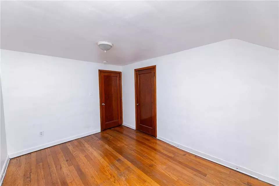 Bedroom - 531 Beulah Rd, Pittsburgh, PA 15235 photo 5 of 11