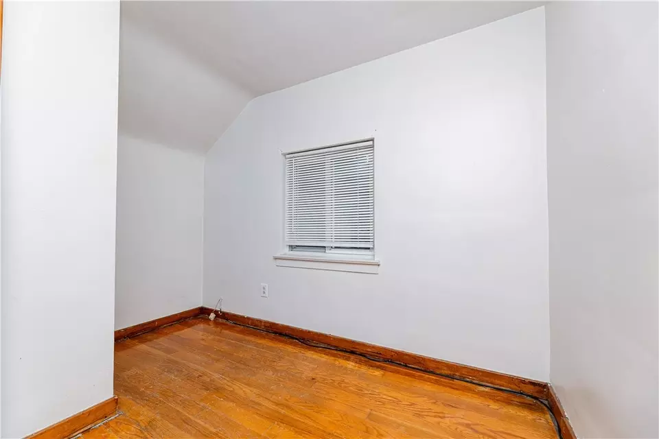 Bedroom - 531 Beulah Rd, Pittsburgh, PA 15235 photo 9 of 11