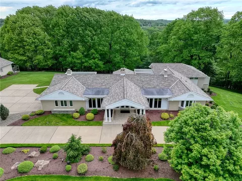 119 Shangri, Pittsburgh, PA 15237