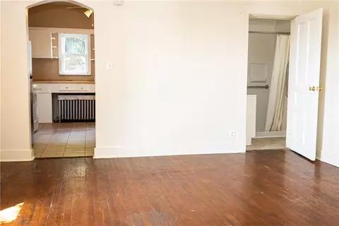 Living - 1604 Ridge Ave, Braddock, PA 15104 photo 4 of 5