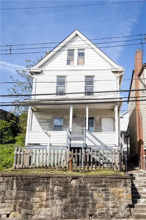 1604 Ridge Ave, Braddock, PA 15104