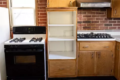 Kitchen - 1604 Ridge Ave, Braddock, PA 15104 photo 3 of 4