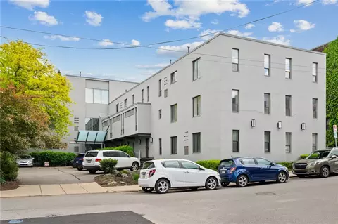 5708 Walnut #B2, Pittsburgh, PA 15232