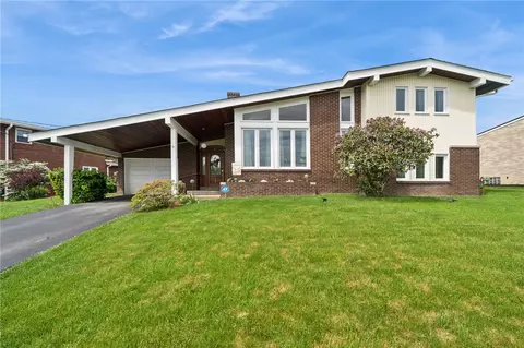 116 Tangelo Dr, Clairton, PA 15025