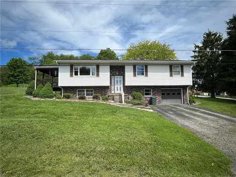 2 Hayden Ave, Smithfield, PA 15478