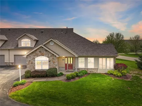 6080 Triple Crown Ct, Greensburg, PA 15601