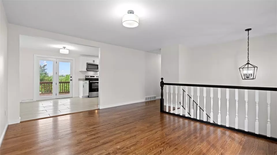  202 Win Ridge Dr, Coraopolis, PA 15108 photo 5