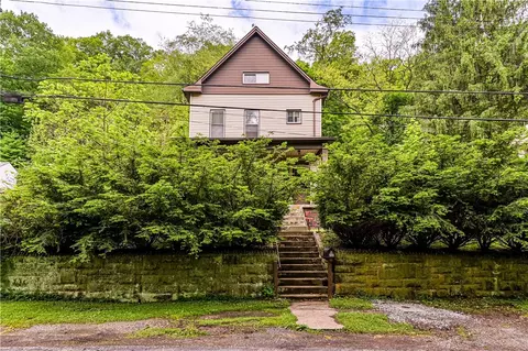 404 Valley Ave, Wilmerding, PA 15148