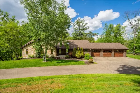 114 Moore Dr, Mcmurray, PA 15317
