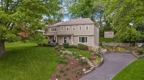 1805 Taper Dr, Pittsburgh, PA 15241
