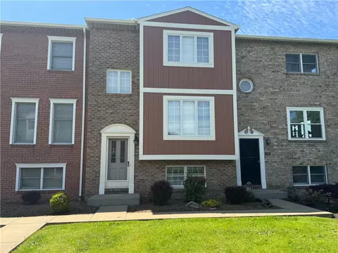 109 Canterbury Cmns #109, Indiana, PA 15701